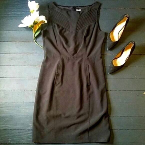 🌼 Vince Camuto Formal Dress - Picture 1 of 8
